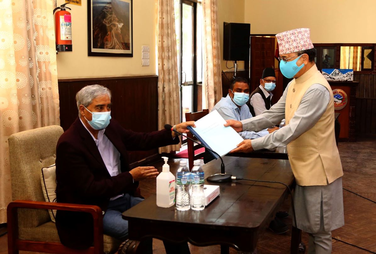 कार्यदलद्वारा साझा कार्यक्रम र सरकार सञ्चालन कार्यविधि हस्तान्तरण